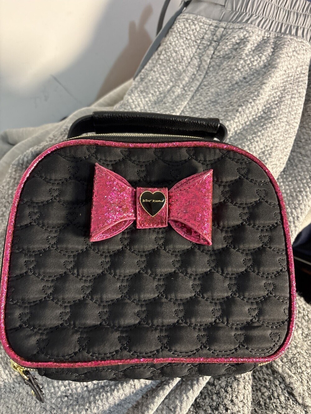 Betsey Johnson Black Quilted Heart Makeup Bag Pink Glitter Bow Train Case
